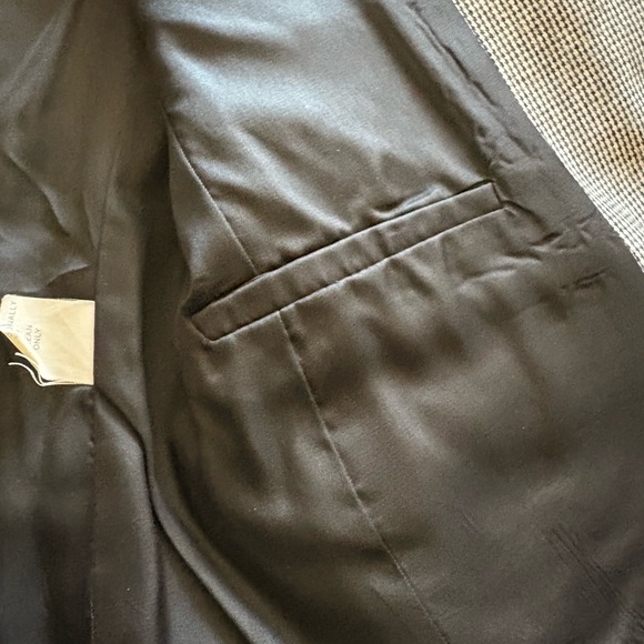 Classic Evan-Picone Tweed Black/Grey Blazer with Black Velveteen Collar - Picture 7 of 8